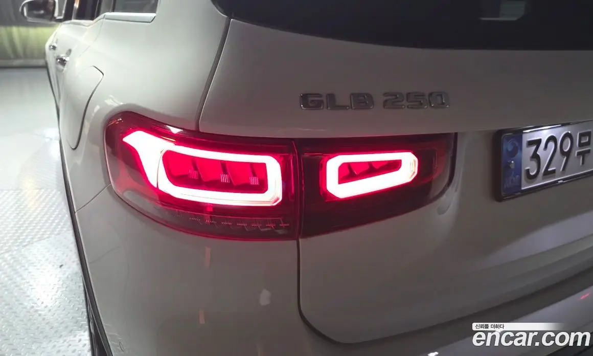 Mercedes-Benz GLB-Class 2022 2.0 автомат (гидро), фото 9 Mercedes-Benz GLB-Class 2022 2.0 автомат (гидро), фото 9