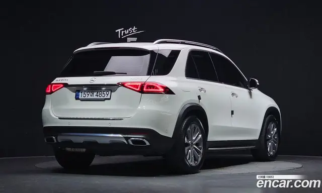 Mercedes-Benz GLE-Class 2022 2.0 автомат (гидро), миниатюра 2