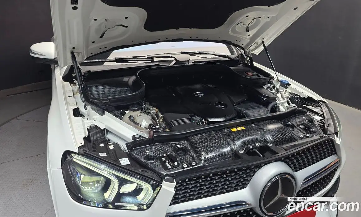 Mercedes-Benz GLE-Class 2023 2.9 автомат (гидро), фото 6