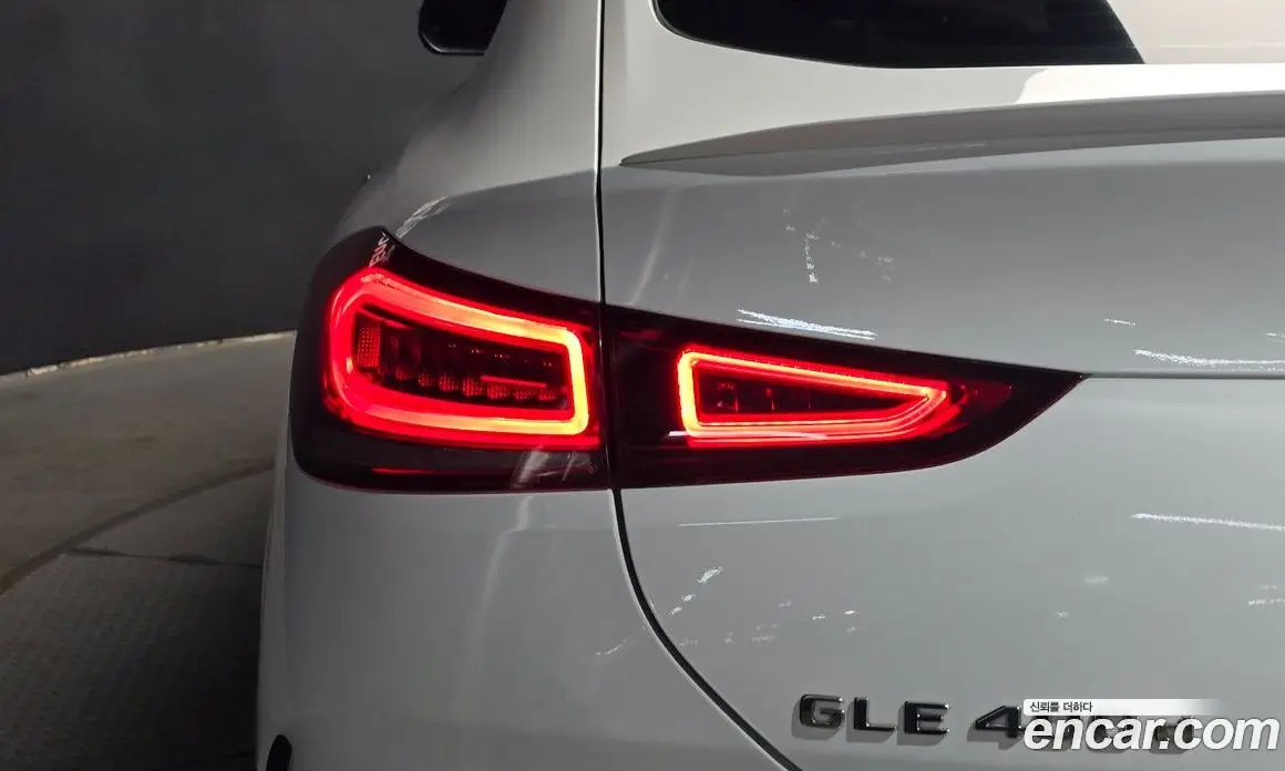 Mercedes-Benz GLE-Class 2023 2.9 автомат (гидро), фото 9