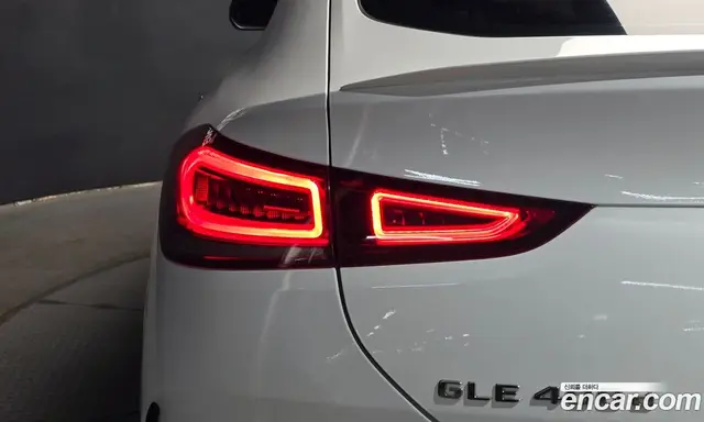 Mercedes-Benz GLE-Class 2023 2.9 автомат (гидро), миниатюра 9