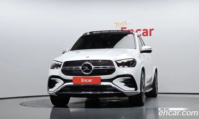 Mercedes-Benz GLE-Class 2023 3.0 автомат (гидро), миниатюра 3