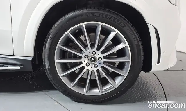 Mercedes-Benz GLE-Class 2023 2.9 автомат (гидро), миниатюра 4