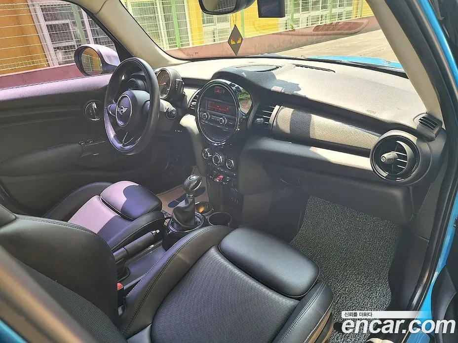 Mini Cooper 2015 1.5 автомат (гидро), фото 11 Mini Cooper 2015 1.5 автомат (гидро), фото 11