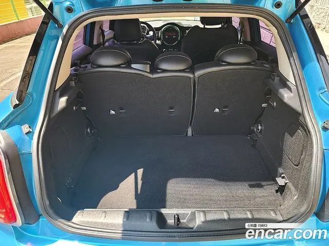 Mini Cooper 2015 1.5 автомат (гидро), миниатюра 6 Mini Cooper 2015 1.5 автомат (гидро), миниатюра 6