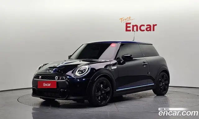 Mini Cooper, 2022, 66 143 км