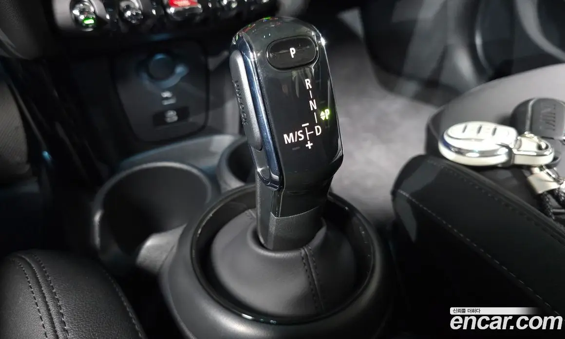 Mini Cooper 2024 1.5 автомат (гидро), фото 12