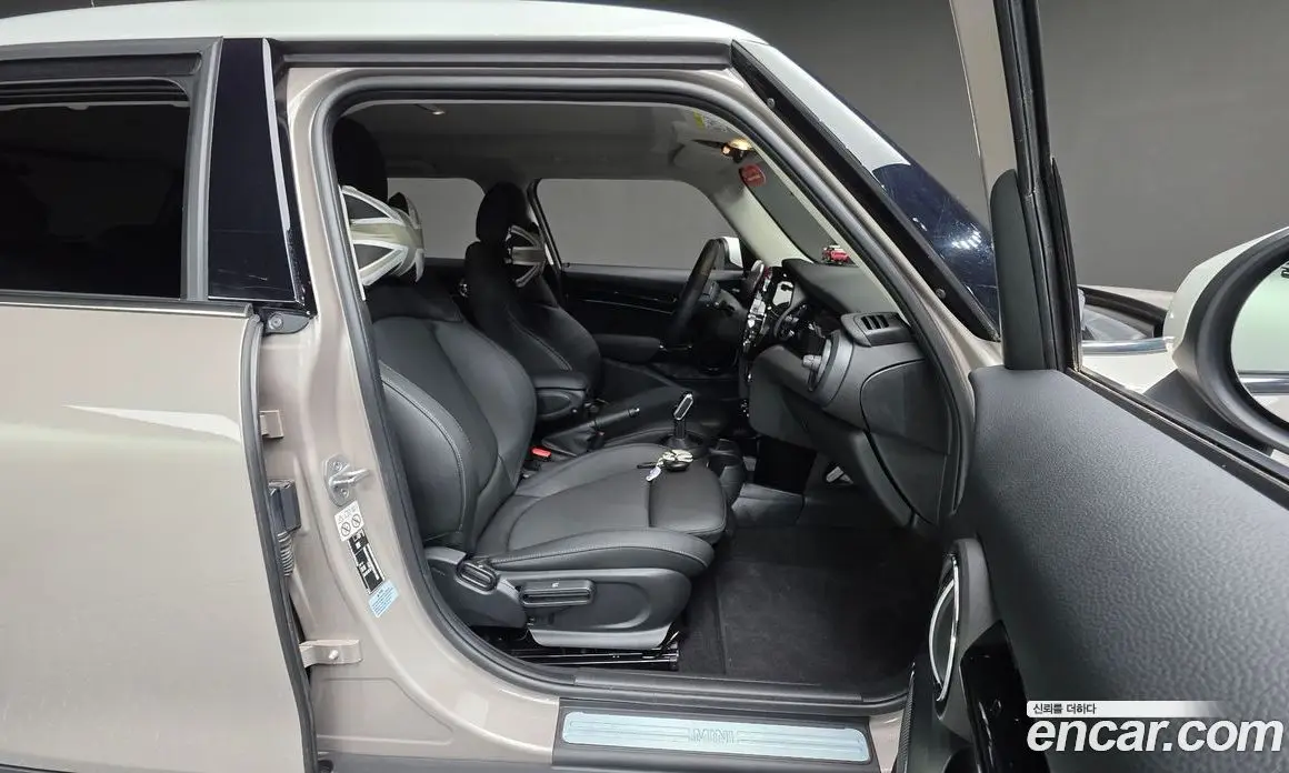 Mini Cooper 2024 1.5 автомат (гидро), фото 13