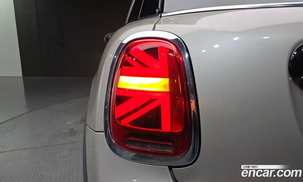 Mini Cooper 2024 1.5 автомат (гидро), фото 9