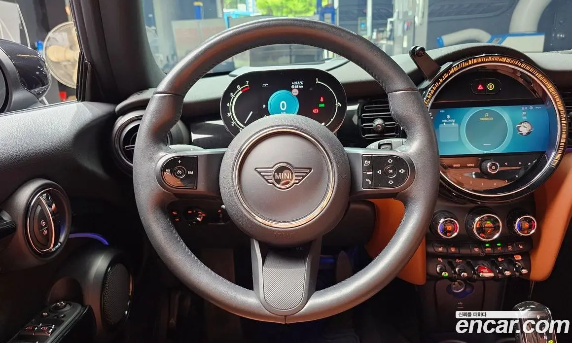 Mini Cooper Convertible 2022 2.0 автомат (гидро), фото 19 Mini Cooper Convertible 2022 2.0 автомат (гидро), фото 19