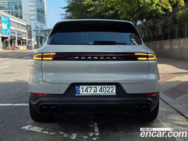 Porsche Cayenne 2024 3.0 автомат (гидро), миниатюра 4
