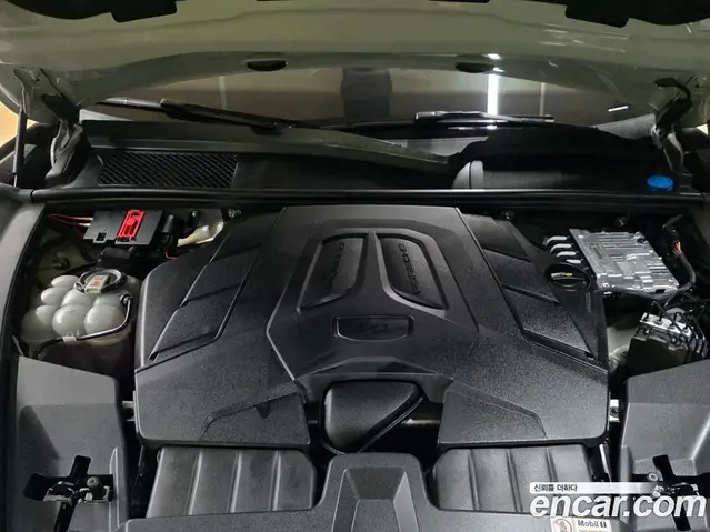 Porsche Cayenne 2024 3.0 автомат (гидро), миниатюра 6