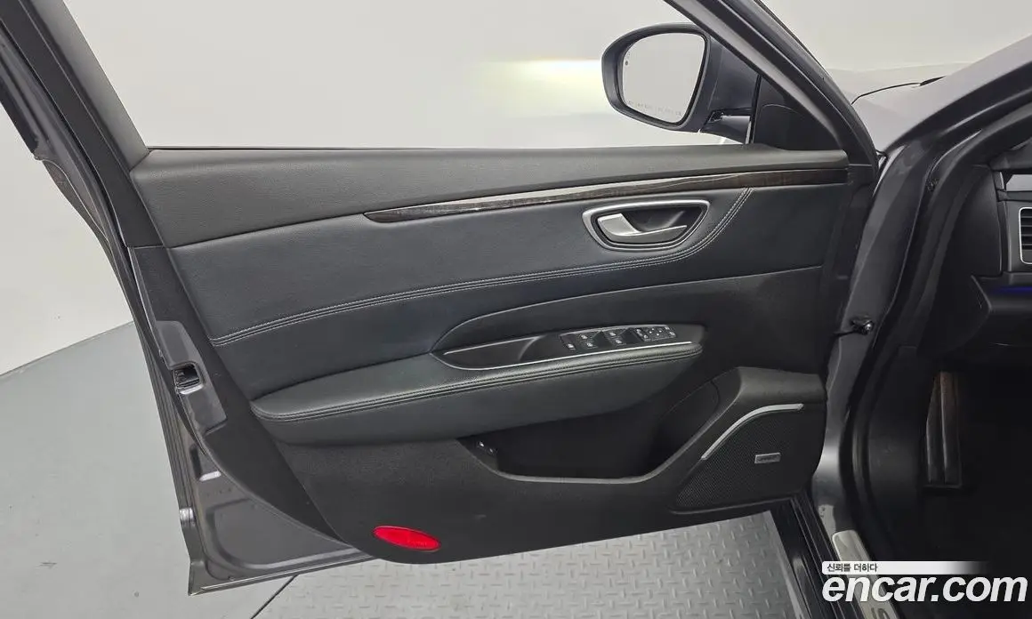 Renault (Samsung) SM6 2016 2.0 автомат (гидро), фото 14 Renault (Samsung) SM6 2016 2.0 автомат (гидро), фото 14