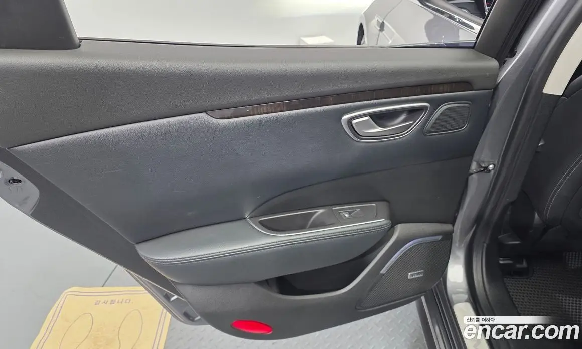 Renault (Samsung) SM6 2016 2.0 автомат (гидро), фото 15 Renault (Samsung) SM6 2016 2.0 автомат (гидро), фото 15