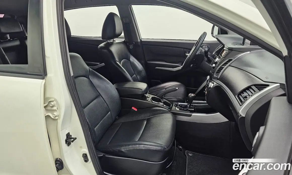 SsangYong Korando 2014 2.0 автомат (гидро), фото 16 SsangYong Korando 2014 2.0 автомат (гидро), фото 16