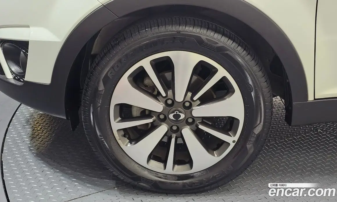 SsangYong Korando 2014 2.0 автомат (гидро), фото 5 SsangYong Korando 2014 2.0 автомат (гидро), фото 5
