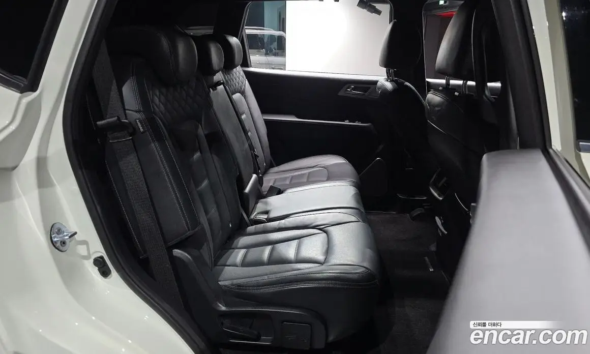 SsangYong Rexton 2018 2.2 автомат (гидро), фото 17