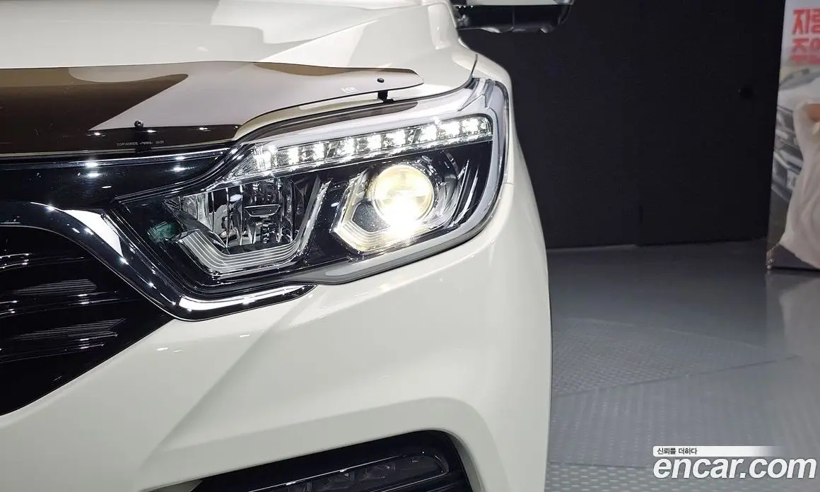 SsangYong Rexton 2018 2.2 автомат (гидро), фото 8