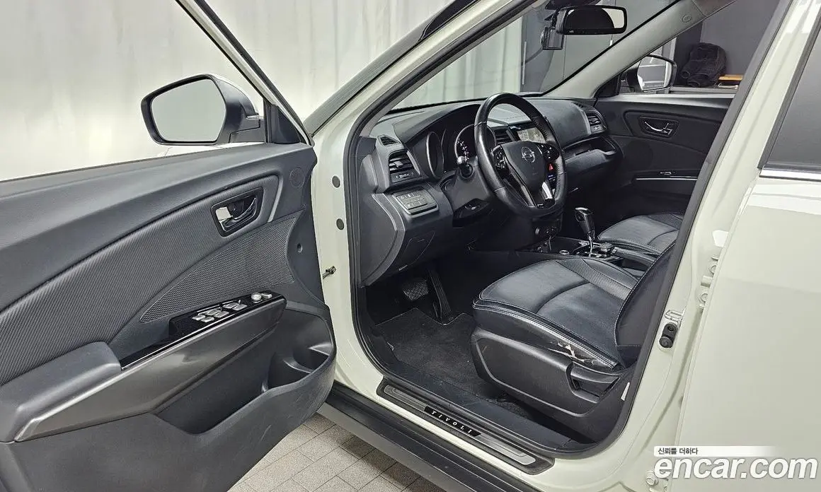 SsangYong TIBOLI 2017 1.6 автомат (гидро), фото 13