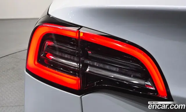 Tesla Model 3 2022 0.2 автомат (гидро), миниатюра 8