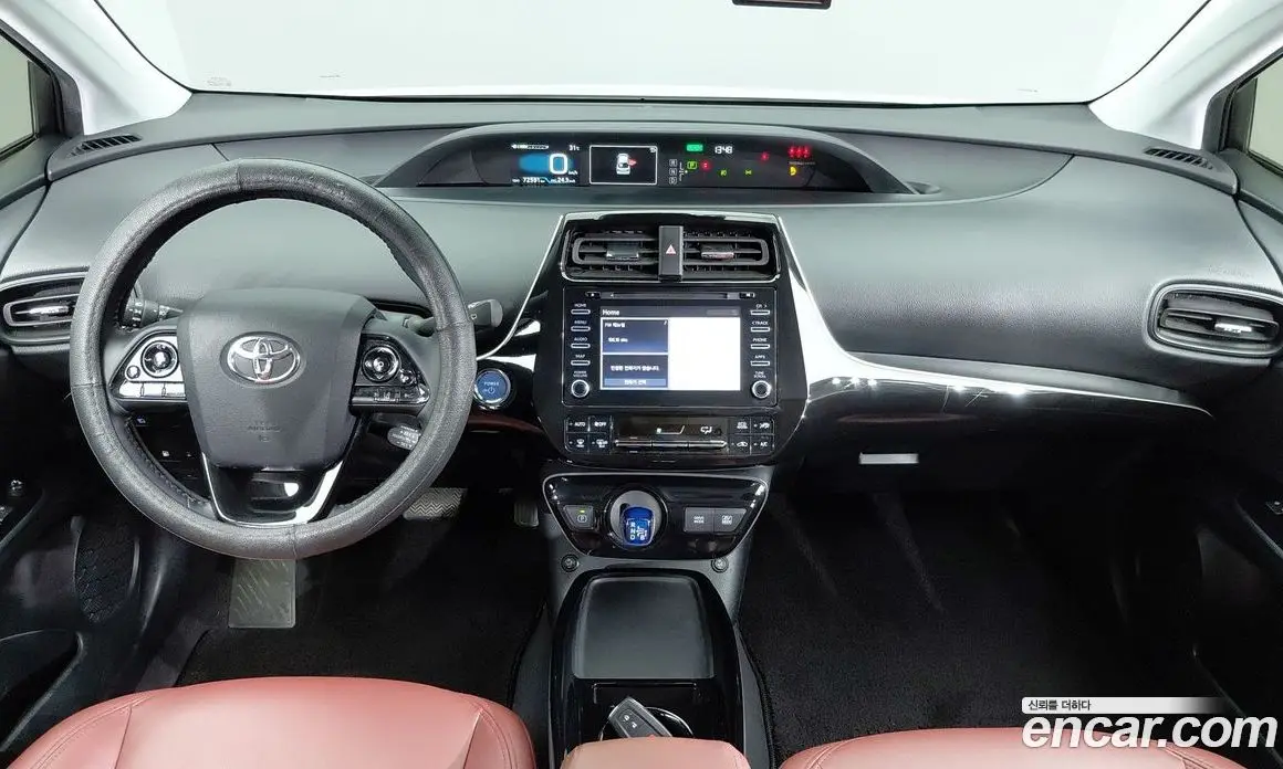 Toyota Prius 2022 1.8 автомат (гидро), фото 5