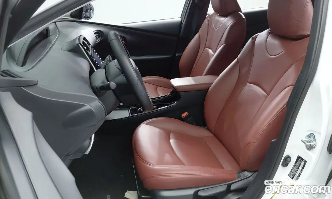 Toyota Prius 2022 1.8 автомат (гидро), фото 7