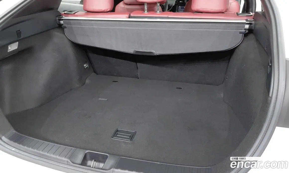 Toyota Prius 2022 1.8 автомат (гидро), фото 9