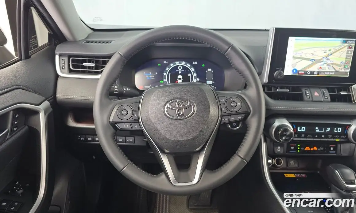 Toyota RAV4 2024 2.5 автомат (гидро), фото 19 Toyota RAV4 2024 2.5 автомат (гидро), фото 19