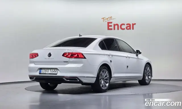 Volkswagen Passat 2021 2.0 автомат (гидро), миниатюра 2 Volkswagen Passat 2021 2.0 автомат (гидро), миниатюра 2
