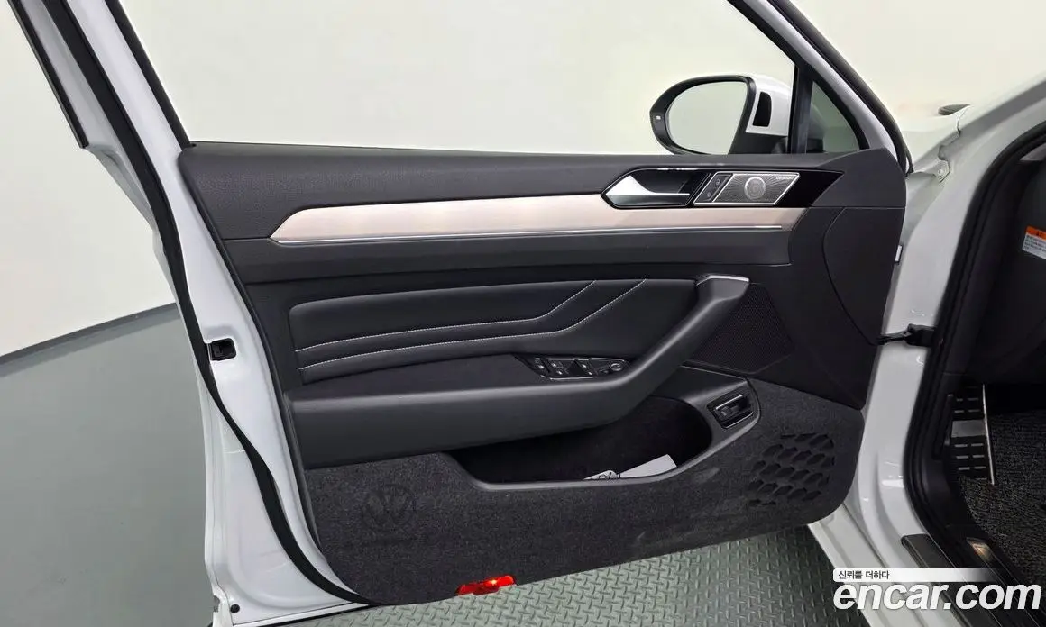 Volkswagen Passat 2021 2.0 автомат (гидро), фото 14 Volkswagen Passat 2021 2.0 автомат (гидро), фото 14