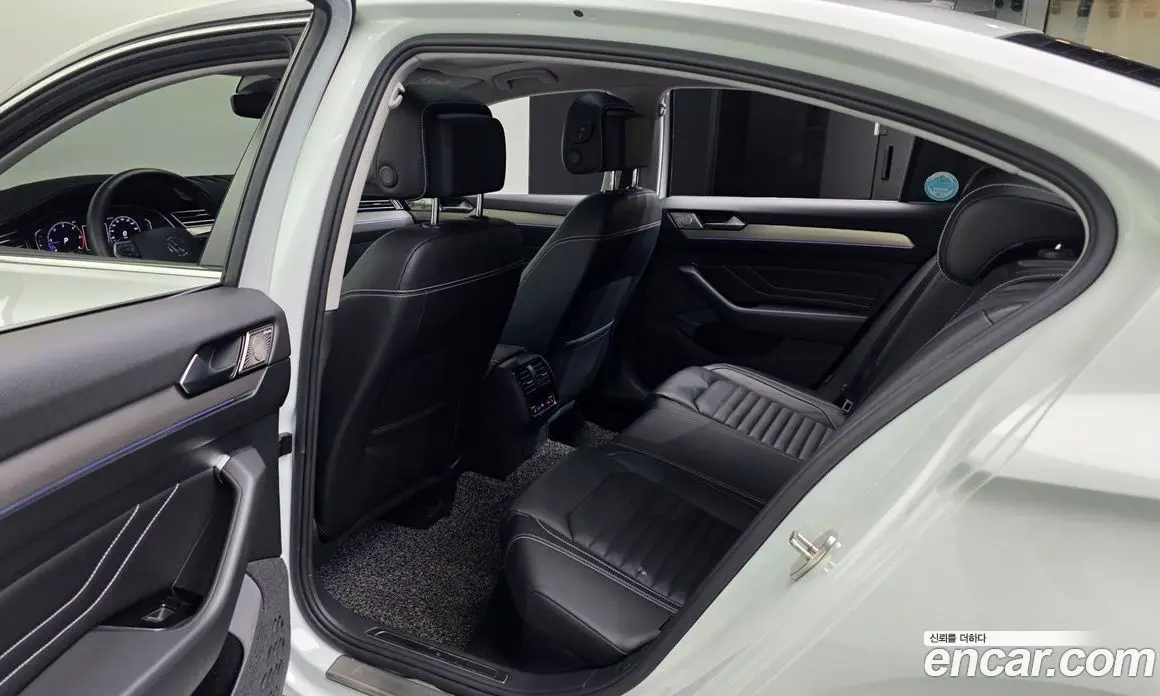 Volkswagen Passat 2021 2.0 автомат (гидро), фото 16 Volkswagen Passat 2021 2.0 автомат (гидро), фото 16