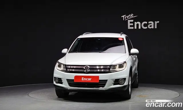 Volkswagen Tiguan 2015 2.0 автомат (гидро), миниатюра 3