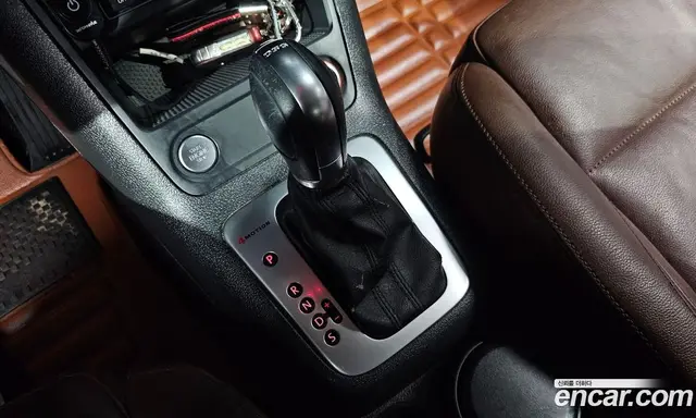 Volkswagen Tiguan 2015 2.0 автомат (гидро), миниатюра 9