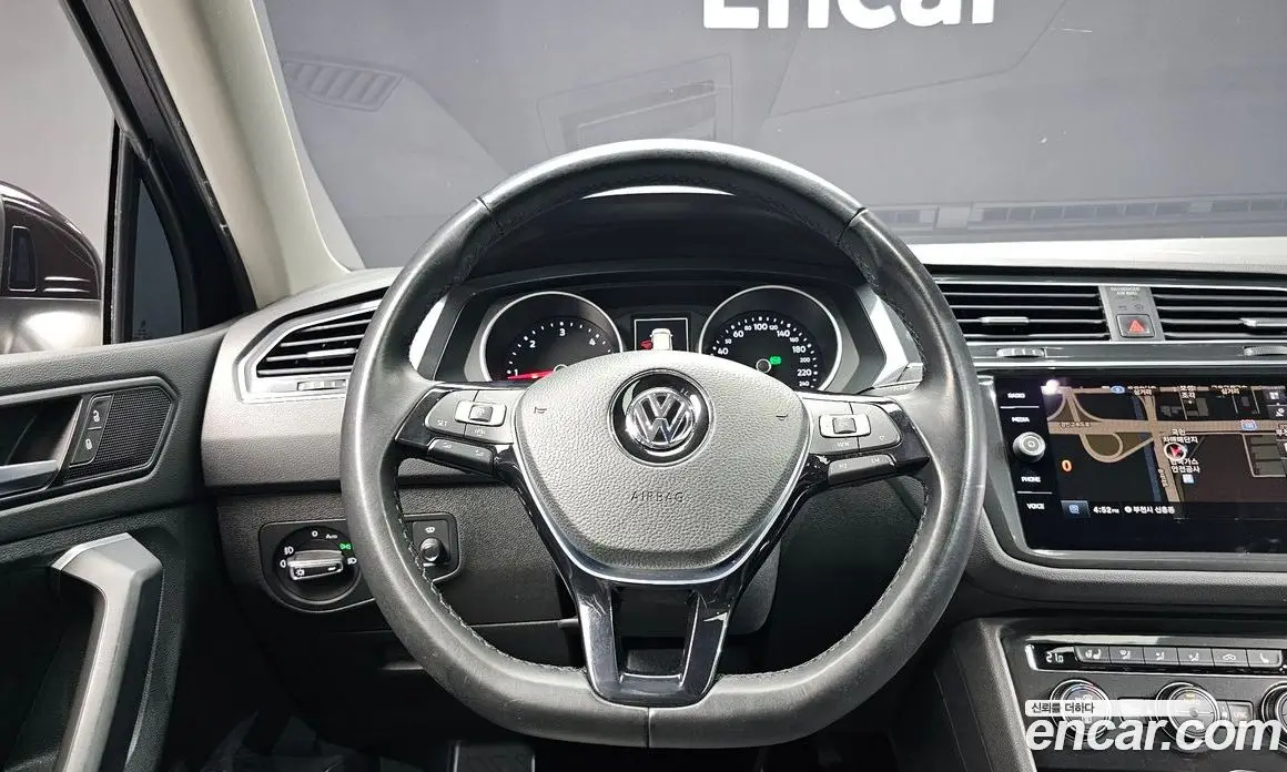 Volkswagen Tiguan 2019 2.0 автомат (гидро), фото 12