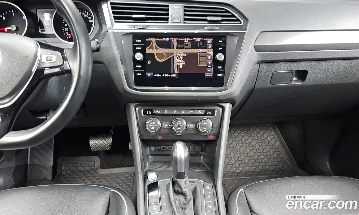 Volkswagen Tiguan 2019 2.0 автомат (гидро), фото 13
