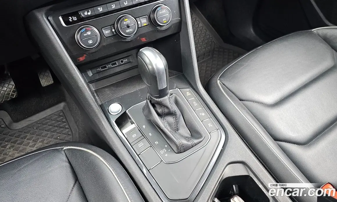 Volkswagen Tiguan 2019 2.0 автомат (гидро), фото 9
