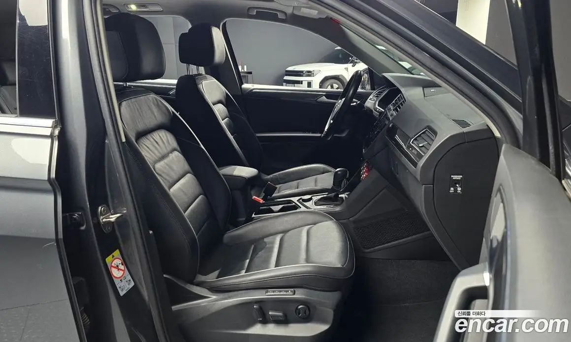 Volkswagen Tiguan 2020 2.0 автомат (гидро), фото 12