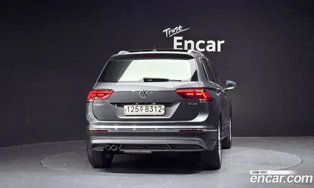 Volkswagen Tiguan 2020 2.0 автомат (гидро), миниатюра 3