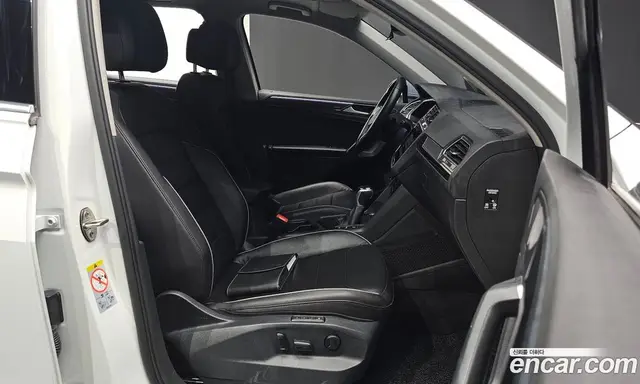 Volkswagen Tiguan 2021 2.0 автомат (гидро), миниатюра 12