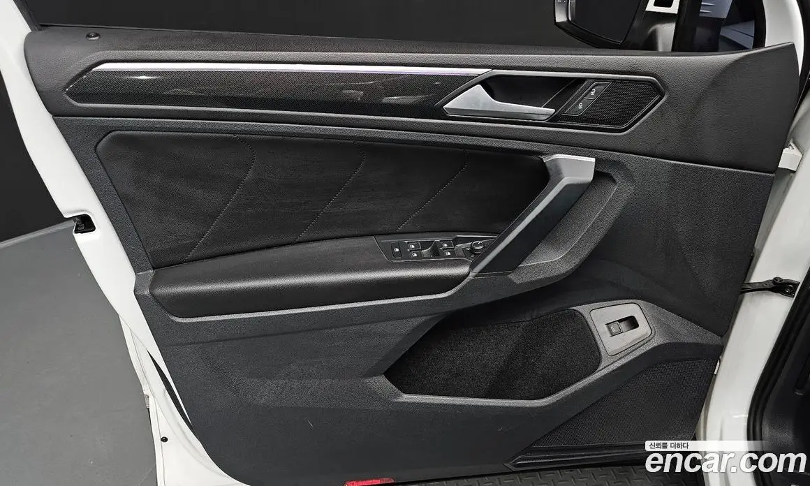 Volkswagen Tiguan 2021 2.0 автомат (гидро), фото 13