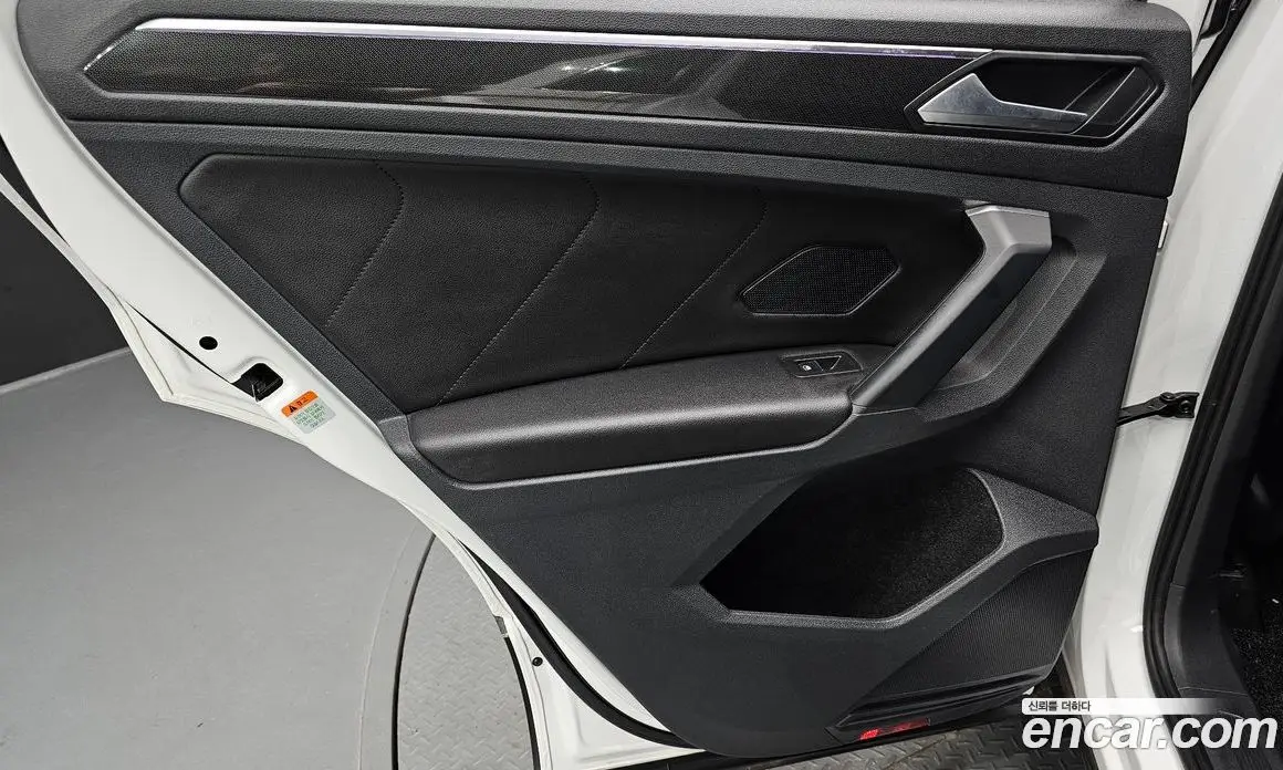 Volkswagen Tiguan 2021 2.0 автомат (гидро), фото 14