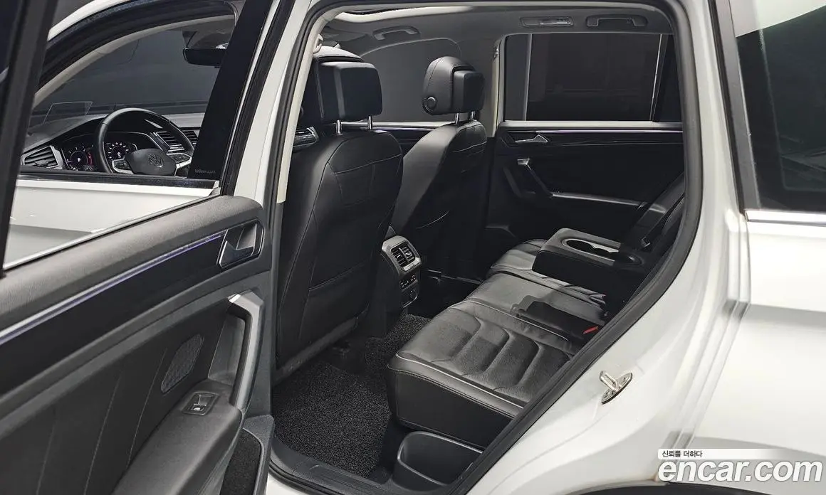 Volkswagen Tiguan 2021 2.0 автомат (гидро), фото 17