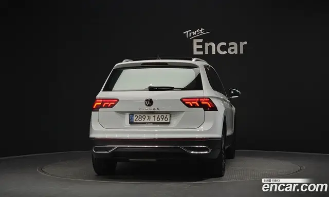 Volkswagen Tiguan 2021 2.0 автомат (гидро), миниатюра 3