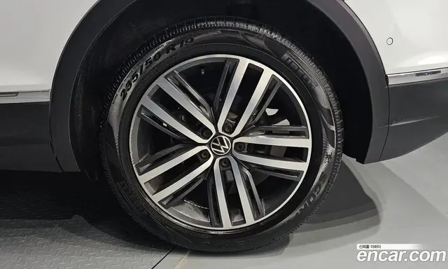 Volkswagen Tiguan 2021 2.0 автомат (гидро), миниатюра 6