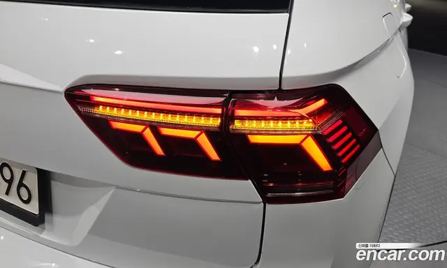 Volkswagen Tiguan 2021 2.0 автомат (гидро), миниатюра 8