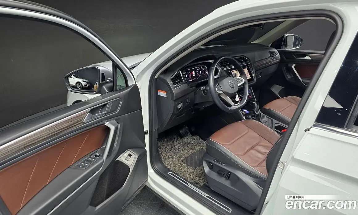 Volkswagen Tiguan 2023 2.0 автомат (гидро), фото 16