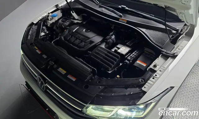 Volkswagen Tiguan 2023 2.0 автомат (гидро), миниатюра 5