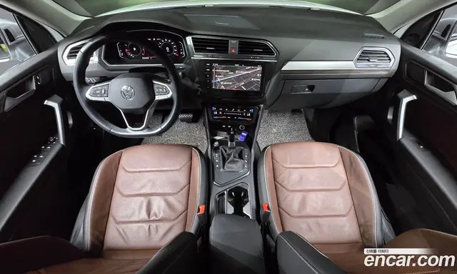 Volkswagen Tiguan 2023 2.0 автомат (гидро), миниатюра 9
