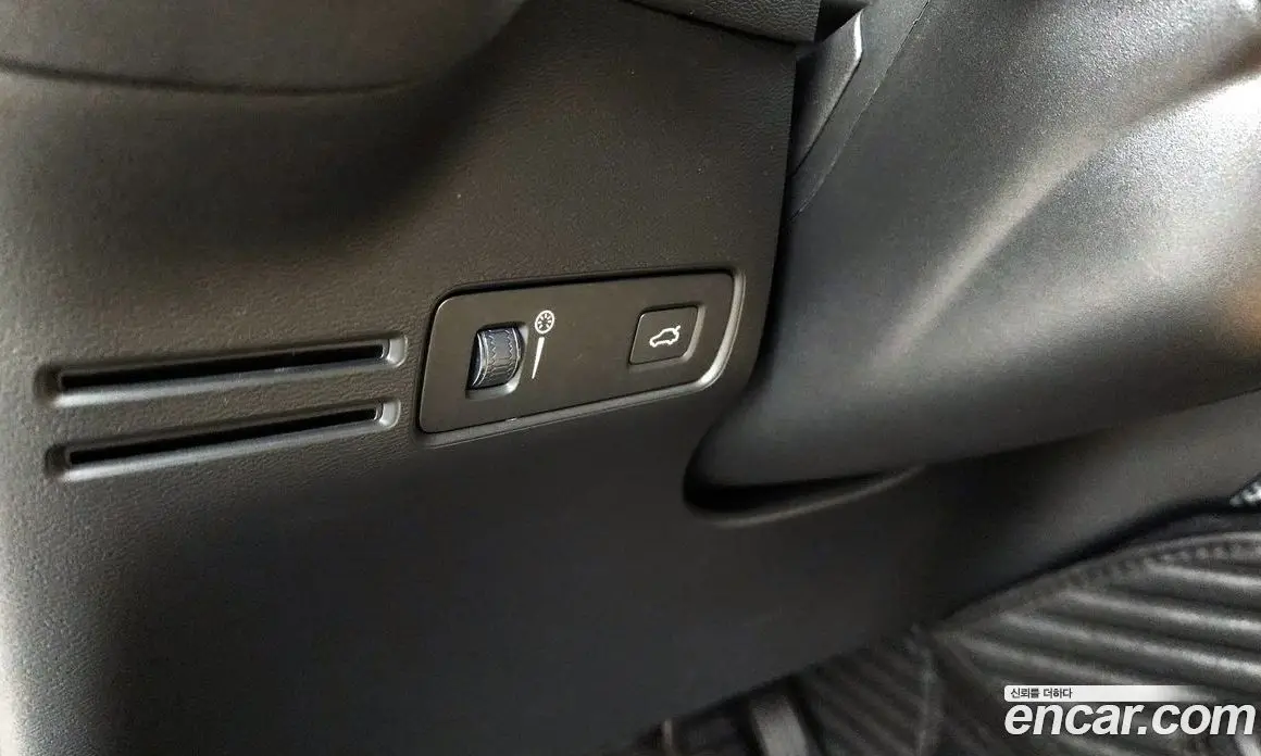 Volvo XC40 2020 2.0 автомат (гидро), фото 16 Volvo XC40 2020 2.0 автомат (гидро), фото 16