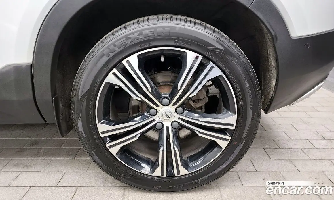 Volvo XC40 2020 2.0 автомат (гидро), фото 7 Volvo XC40 2020 2.0 автомат (гидро), фото 7